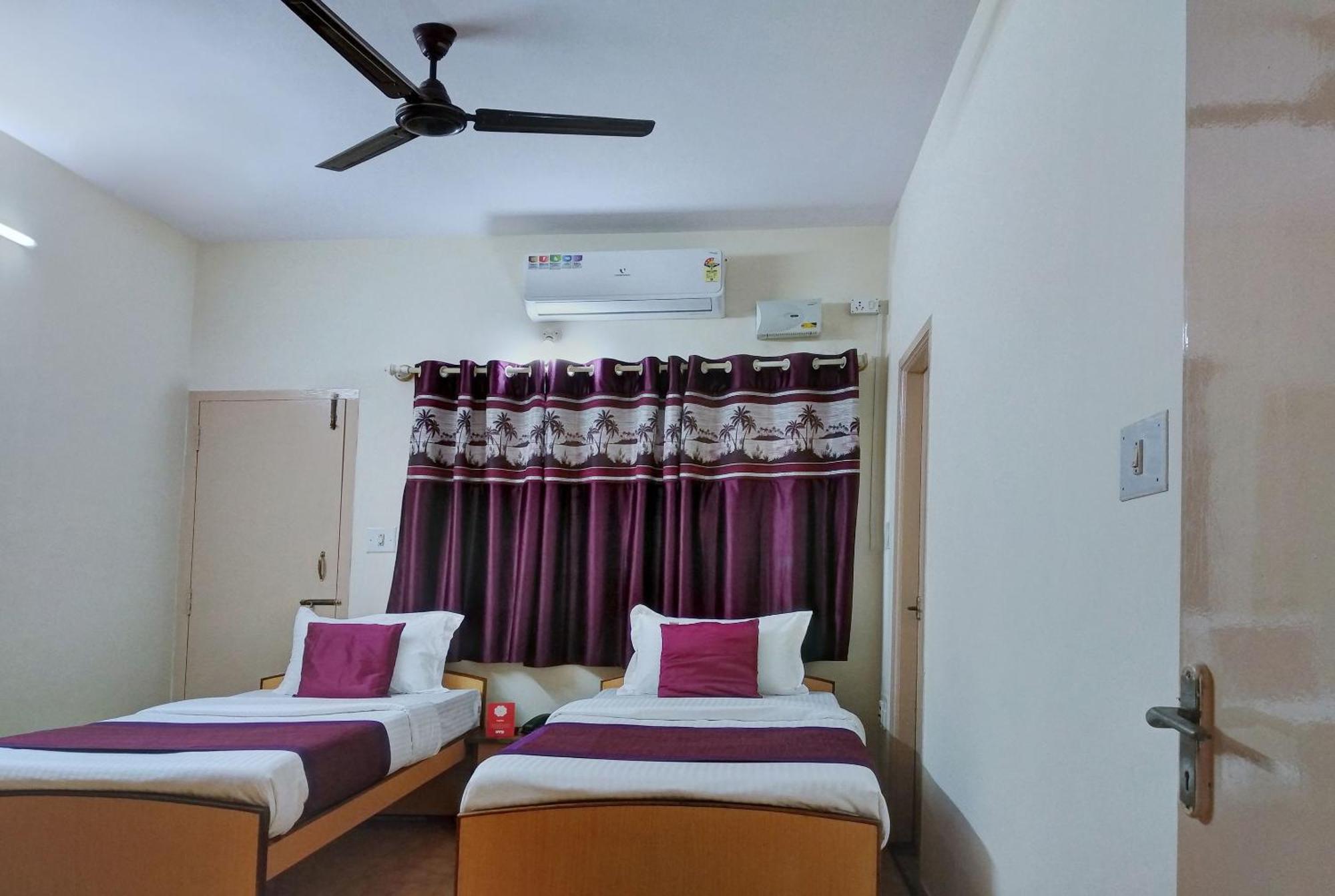 Super Hotel O Shree Mookambika Guest House Near Sri Someshwara Swami Temple Bangalore Exteriör bild